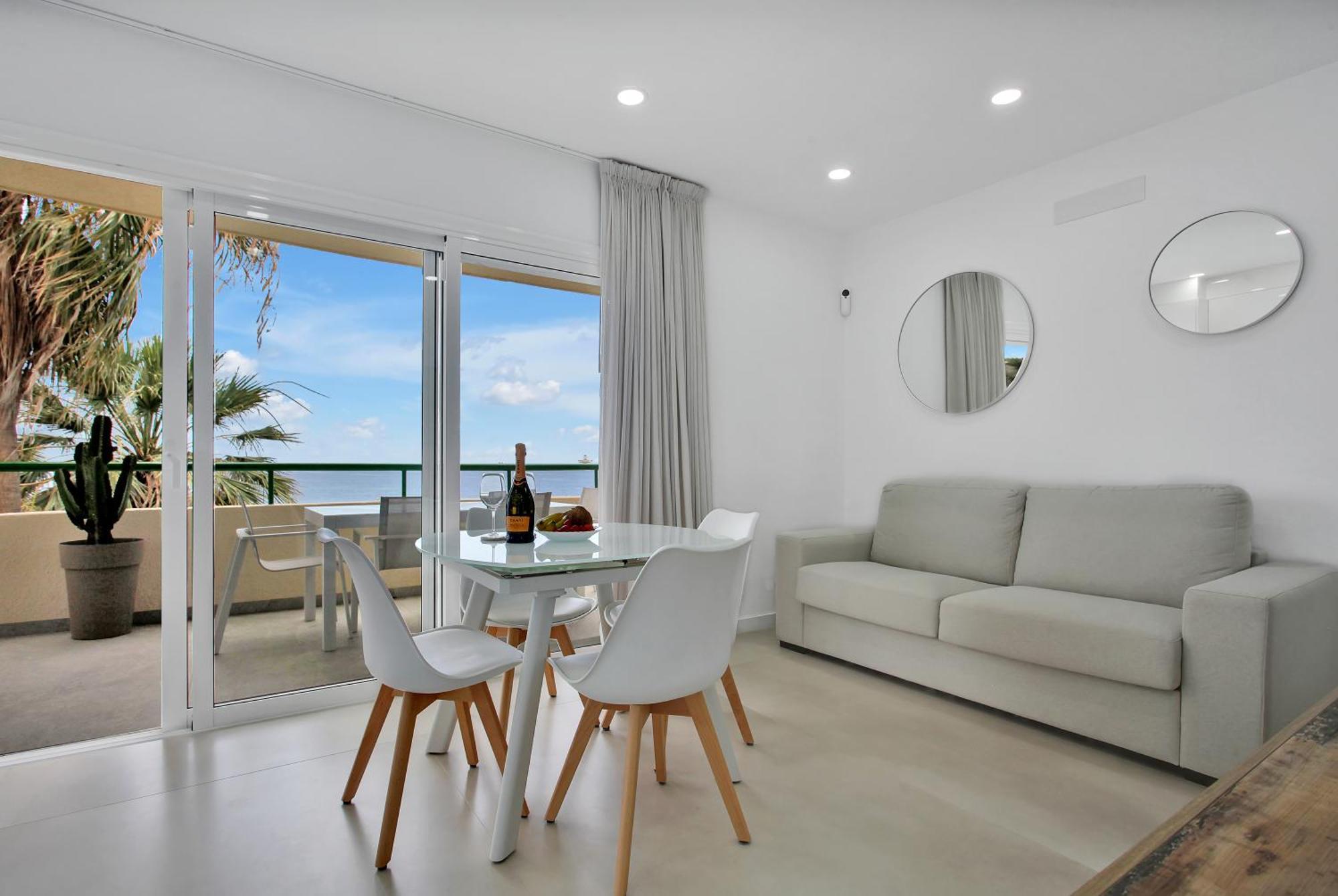 Casa Marinita, Top Floor, Direct Access To The Seafront Apartment ลอส กริสเตียนอส ห้อง รูปภาพ